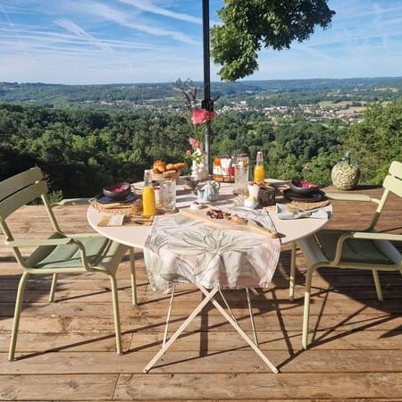 chambre d'hotes indépendante Périgord noir avec terrasse